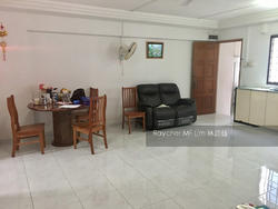Blk 221 Tampines Street 24 (Tampines), HDB 4 Rooms #141257102